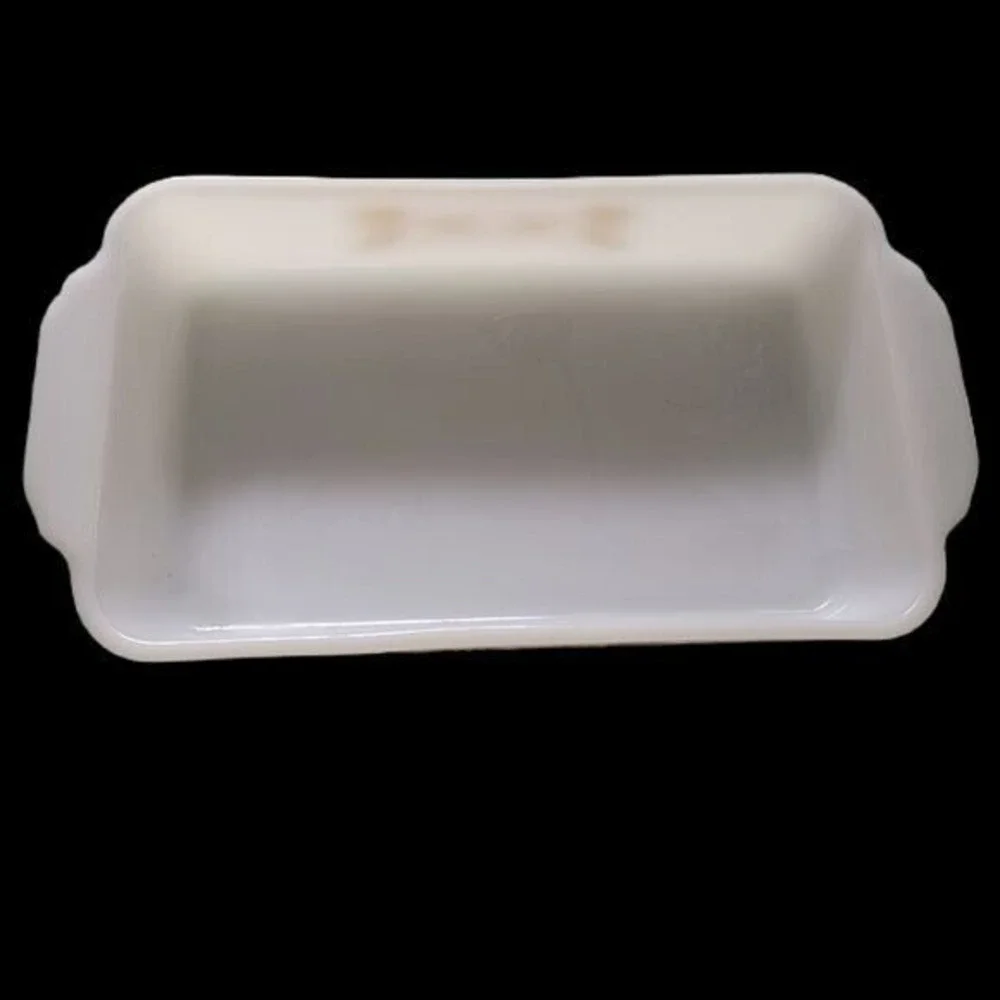 Anchor Hocking Fire King Milk Glass Wheat Grain Wheat Baking Dish Vintage‎